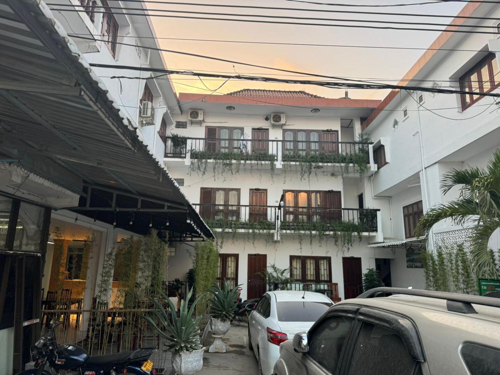 Vang Vieng Green Hotel Dış mekan fotoğraf