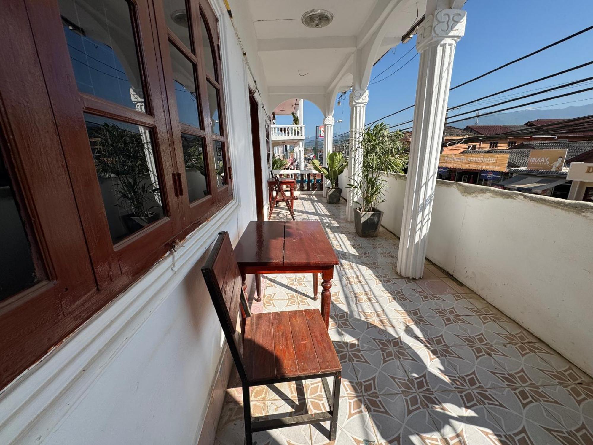 Vang Vieng Green Hotel Dış mekan fotoğraf